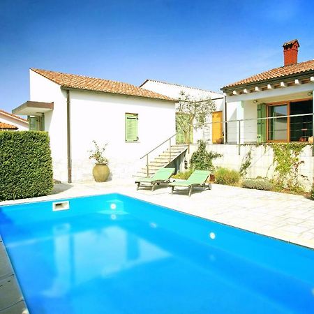 Spacious Villa In Parecag With A Swimming Pool Sečovlje Exterior foto